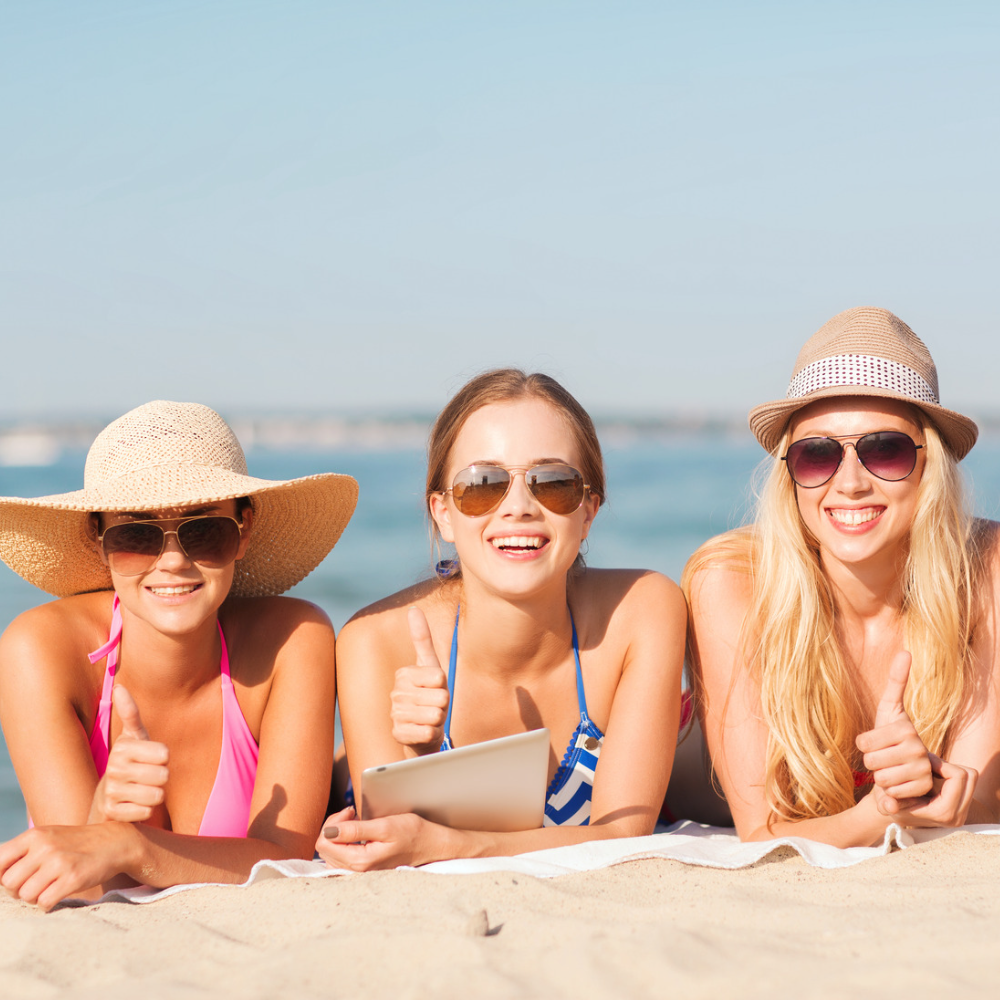 BEACH GIRLS